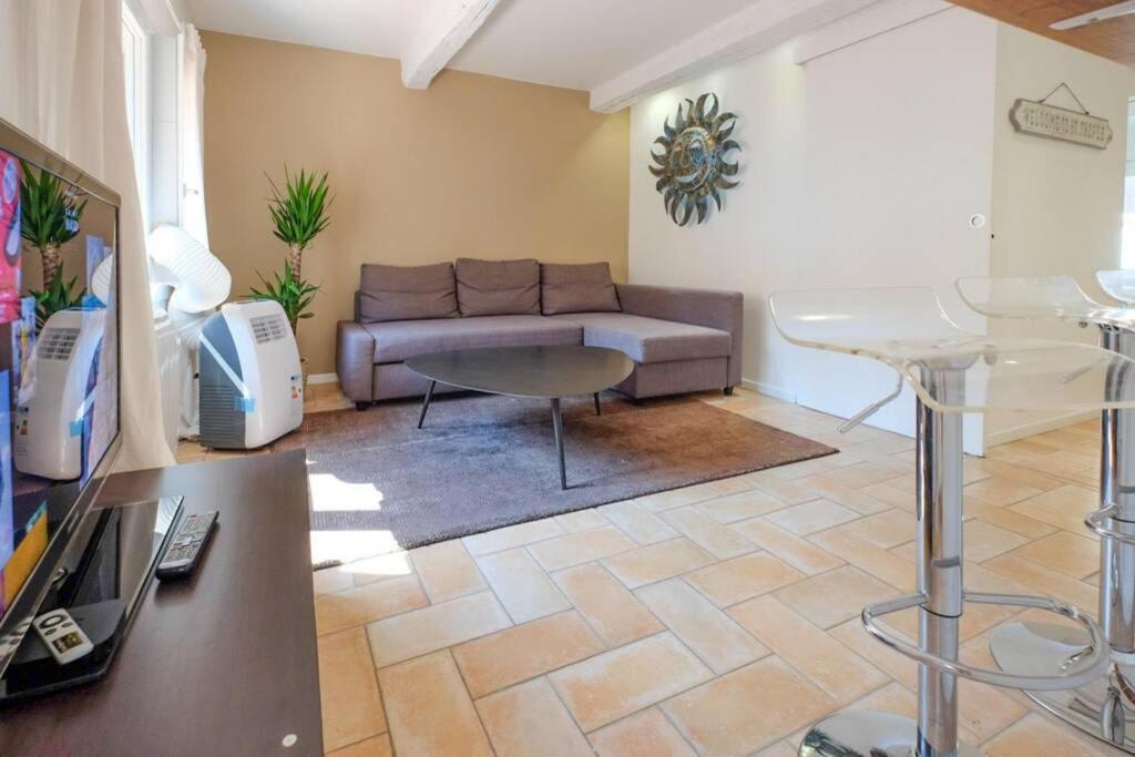 Appartement Centre Ville St Maxime, Plage A Pied Sainte-Maxime Exteriér fotografie